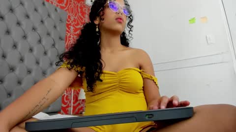 Snapshot of little_lilith_apple chatting on 12.22.24 little_lilith_apple online show from 12.22.24