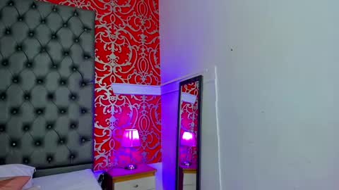 Snapshot of little_lilith_apple chatting on 02.23.25 little_lilith_apple online show from 02.23.25