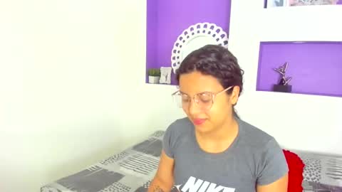 Snapshot of little_lilith_apple chatting on 09.21.25 little_lilith_apple online show from 09.21.25