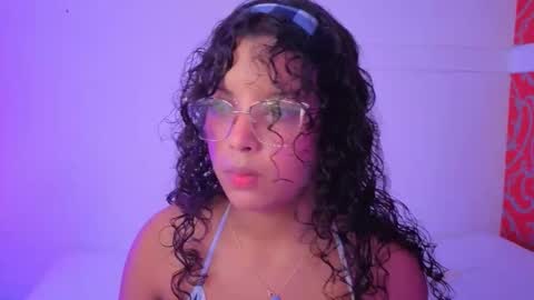 Snapshot of little_lilith_apple chatting on 09.24.25 little_lilith_apple online show from 09.24.25