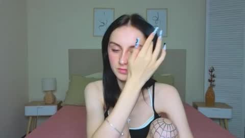 Snapshot of little_mollee chatting on 09.25.25 little_mollee online show from 09.25.25