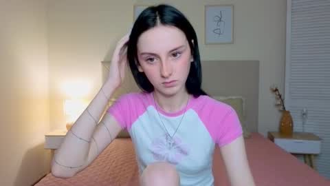 Snapshot of little_mollee chatting on 10.05.25 little_mollee online show from 10.05.25