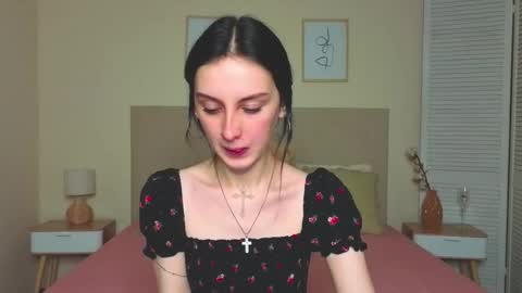 Snapshot of little_mollee chatting on 10.15.25 little_mollee online show from 10.15.25