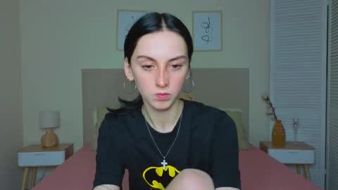 Snapshot of little_mollee chatting on 10.17.25 little_mollee online show from 10.17.25