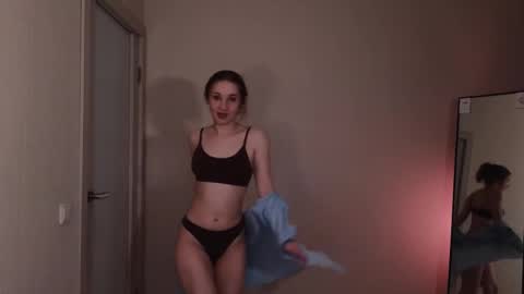 little_pretty_woman online show from 10.23.25