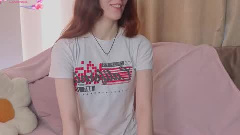 Snapshot of little_red_rosy chatting on 01.14.26 Rosy online show from 01.14.26