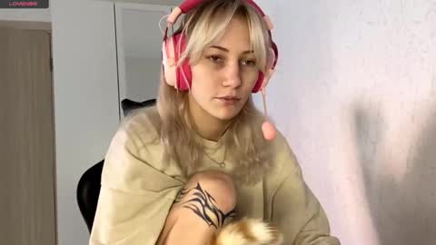 Snapshot of little_soyia chatting on 10.18.25 Lana online show from 10.18.25