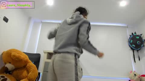 Im Laura. buy my contentcompra mi contenido offline  online show from 01.13.25