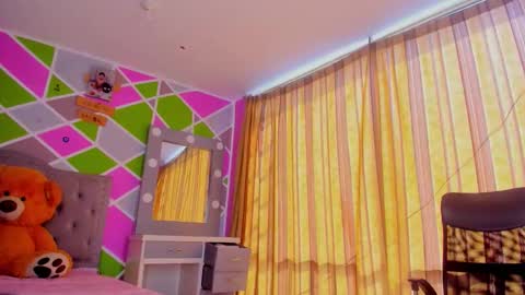 Im Laura. buy my contentcompra mi contenido offline  online show from 12.02.25