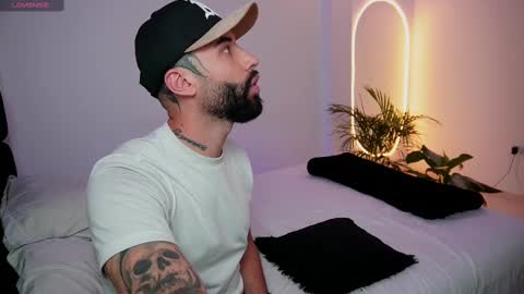 little_vannesaa online show from 02.18.25