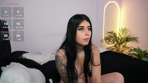 little_vannesaa online show from 02.24.25