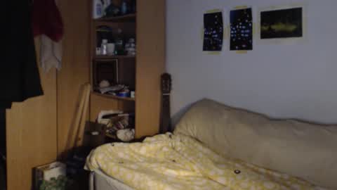 littlealien7 online show from 09.21.25