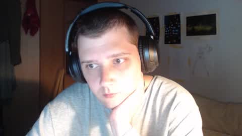 littlealien7 online show from 11.02.25