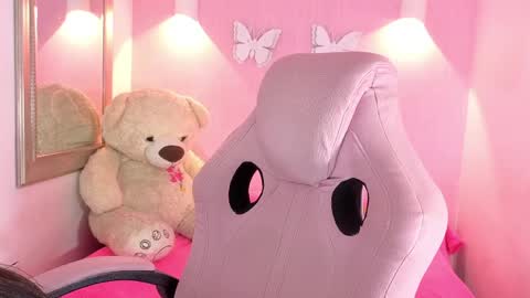 Ari online show from 04.10.26