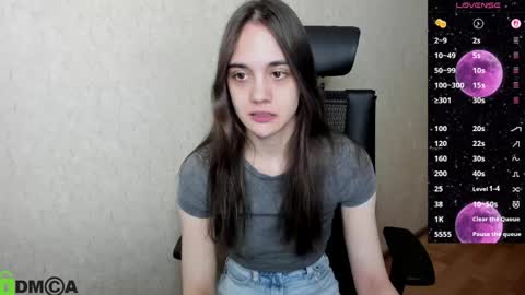 Snapshot of littleashleyy chatting on 04.18.26 littleashleyy online show from 04.18.26