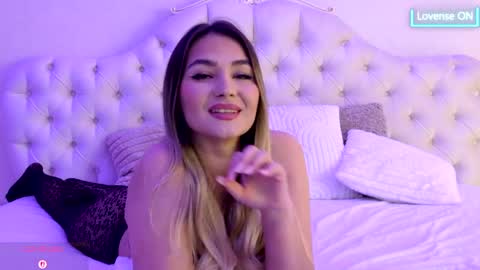 Snapshot of littleblondbunny chatting on 03.02.26 littleblondbunny online show from 03.02.26