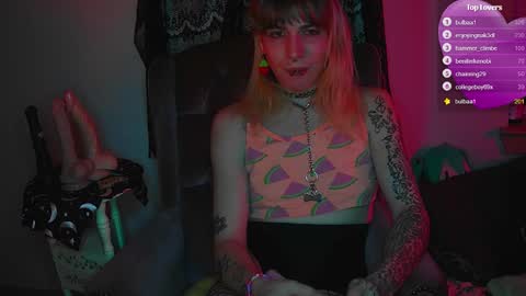 Snapshot of littlechaosdoll chatting on 12.09.24 Gwen online show from 12.09.24