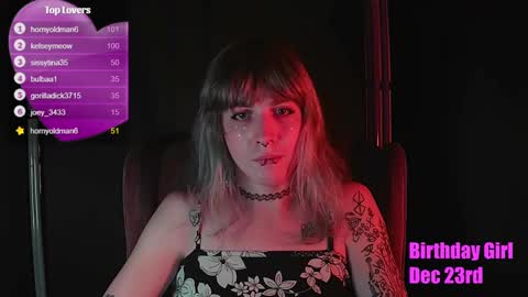 Snapshot of littlechaosdoll chatting on 12.19.24 Gwen online show from 12.19.24