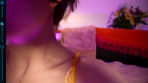 Snapshot of littlee33 chatting on 11.08.25 Emily Hill online show from 11.08.25