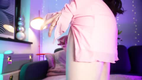 Emily Hill online show from 01.16.26