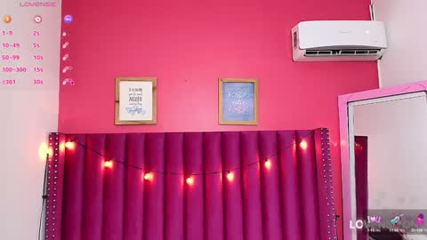 Snapshot of littlee_emilyy_ chatting on 01.24.25 Emily  online show from 01.24.25