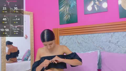 Snapshot of littlee_emilyy_ chatting on 04.17.26 Emily online show from 04.17.26