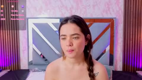Snapshot of littleesara18 chatting on 05.22.26 Sara online show from 05.22.26