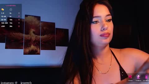 Snapshot of littlejennifer_ chatting on 12.19.25 Jennifer de Len online show from 12.19.25