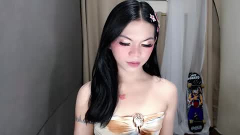 Snapshot of littlelace_ chatting on 04.22.26 littlelace_ online show from 04.22.26