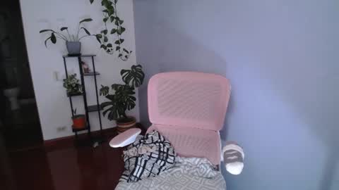 Snapshot of littlelaksmi chatting on 06.26.26 Laksmi online show from 06.26.26