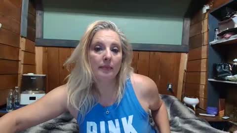 Snapshot of littlelisa1 chatting on 05.26.26 lisanixs online show from 05.26.26