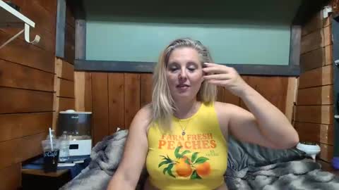 Snapshot of littlelisa1 chatting on 05.26.26 lisanixs online show from 05.26.26