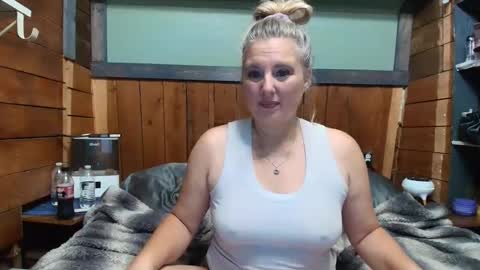Snapshot of littlelisa1 chatting on 05.28.26 lisanixs online show from 05.28.26