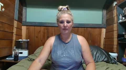 Snapshot of littlelisa1 chatting on 07.10.26 lisanixs online show from 07.10.26