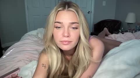 Snapshot of littlemaryjane19 chatting on 01.29.25 Marciabrady online show from 01.29.25