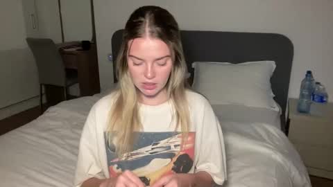 Snapshot of littlemaryjane19 chatting on 11.07.25 Marciabrady online show from 11.07.25