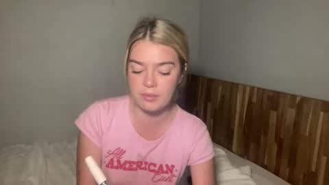 Snapshot of littlemaryjane19 chatting on 04.08.26 Marciabrady online show from 04.08.26