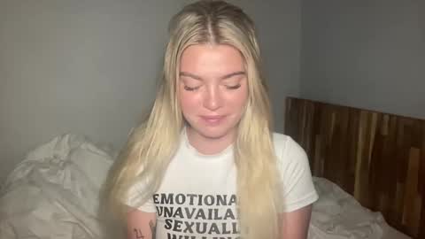 Snapshot of littlemaryjane19 chatting on 04.09.26 Marciabrady online show from 04.09.26