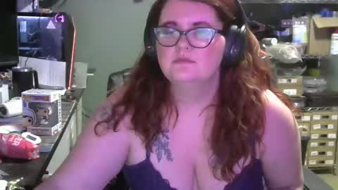 Snapshot of littlemissbpdxxx chatting on 12.28.24 littlemissbpdxxx online show from 12.28.24