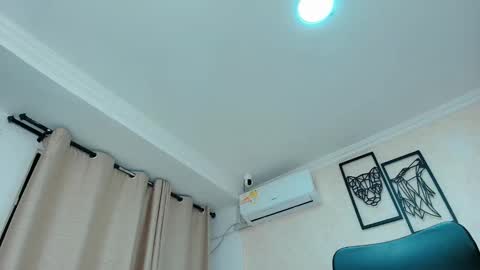 Sarahs Room online show from 11.29.25