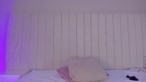 im olivia IG littleolivia01 online show from 02.03.25