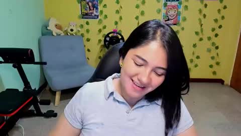 Mia  Wednesday to Sunday 730 am to 1030 am Colombian Hour D online show from 11.07.25