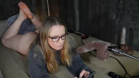 Snapshot of littleprincess92 chatting on 02.12.25 littleprincess92 online show from 02.12.25