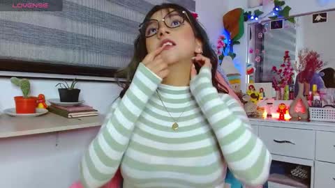 Snapshot of littlerouse_ chatting on 01.25.25 Ruby Rouse online show from 01.25.25