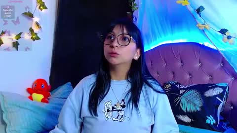 Snapshot of littlerouse_ chatting on 03.09.25 Ruby Rouse online show from 03.09.25