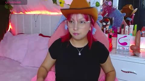 Snapshot of littlerouse_ chatting on 10.10.25 Ruby Rouse online show from 10.10.25