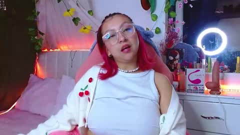 Snapshot of littlerouse_ chatting on 10.15.25 Ruby Rouse online show from 10.15.25