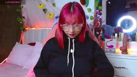 Snapshot of littlerouse_ chatting on 10.16.25 Ruby Rouse online show from 10.16.25