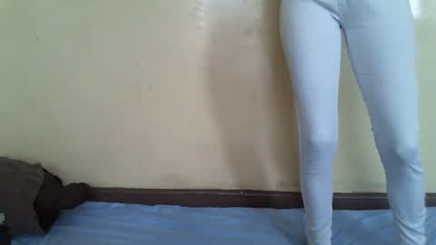 littlesandie online show from 02.15.25