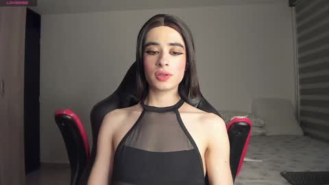 Snapshot of littlesissy_ chatting on 12.04.24 Sofi online show from 12.04.24